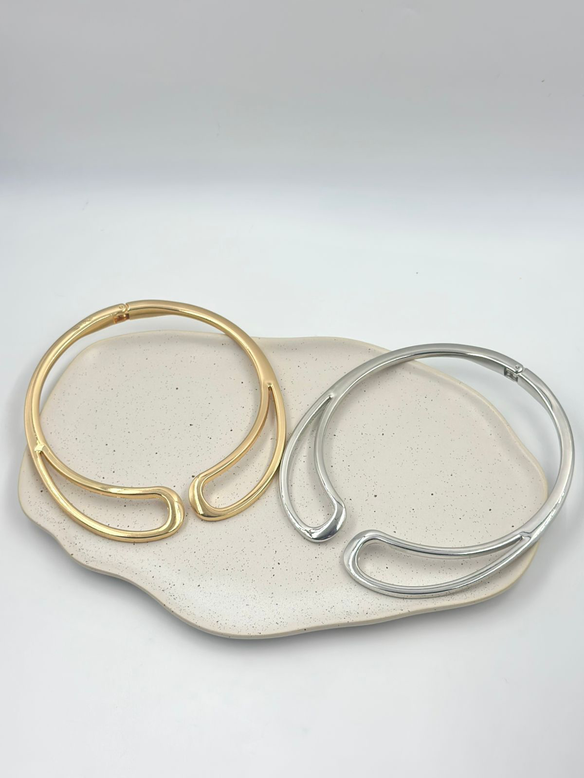 Colar Chocker Aro Gota.