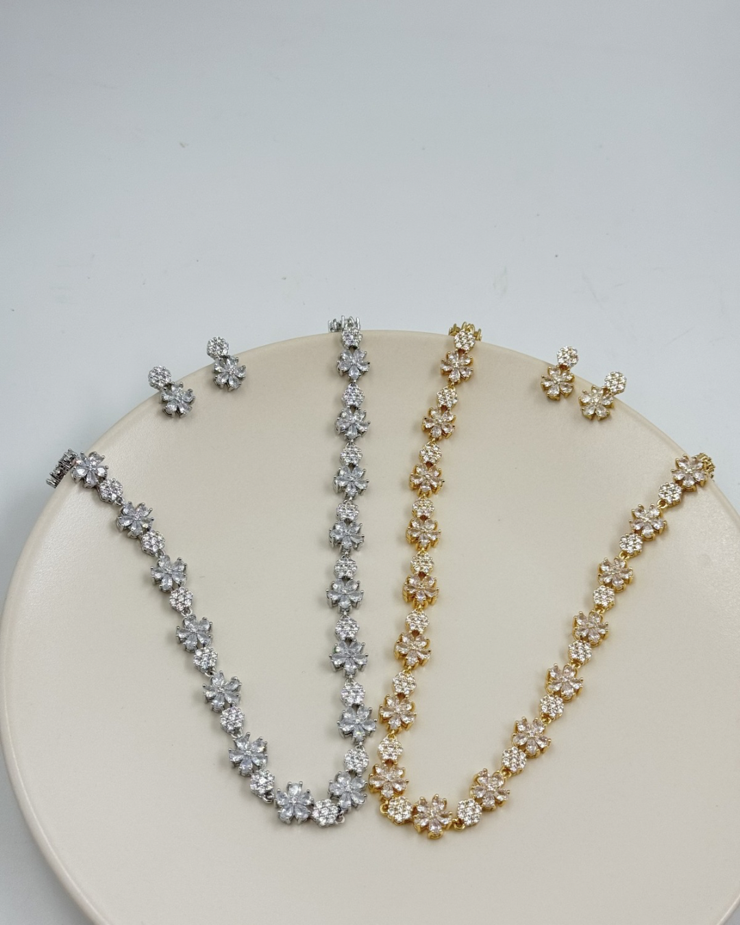 Conjunto Riviera Flores Cravejadas