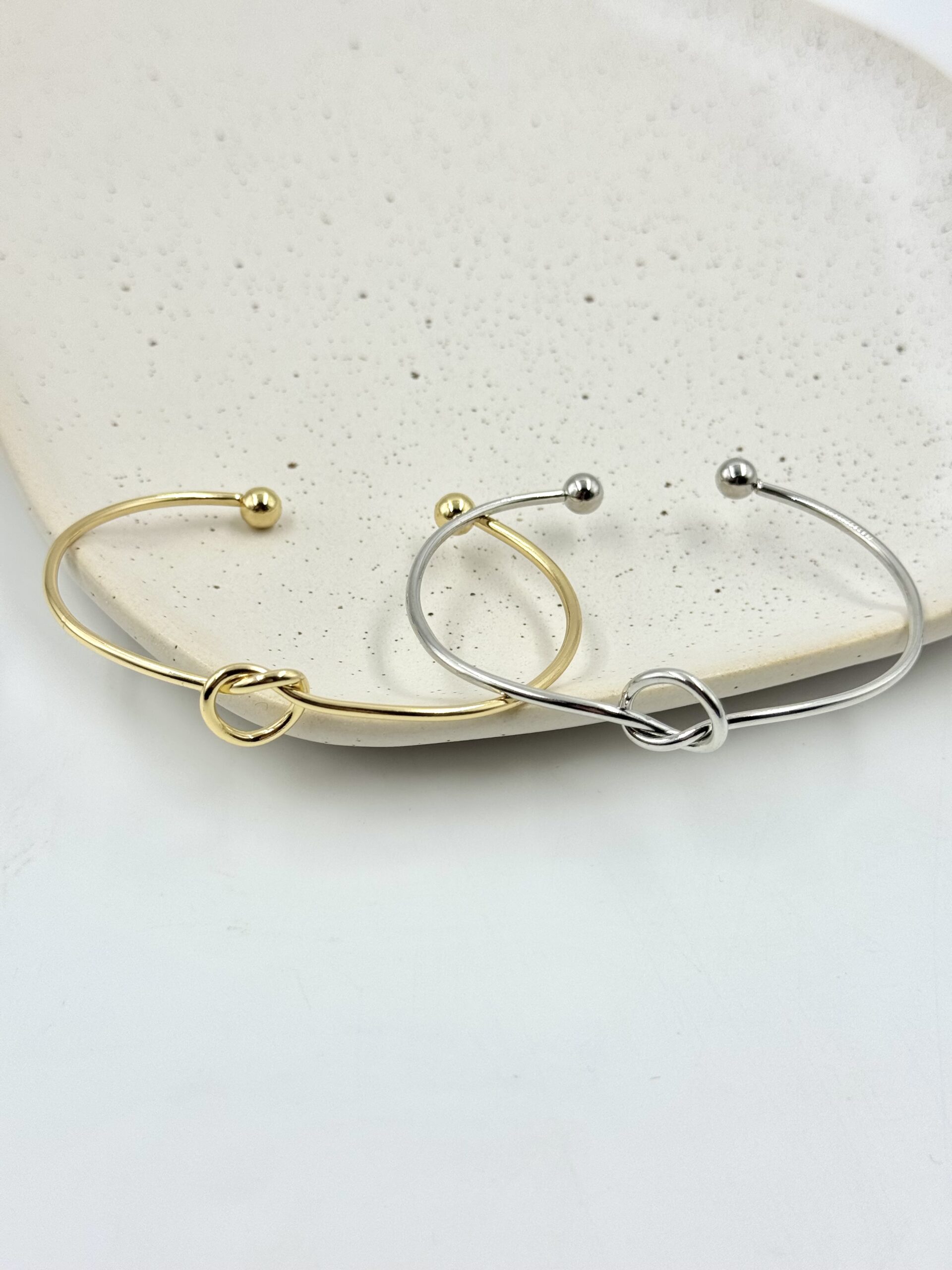 Bracelete No Acabamento Nó