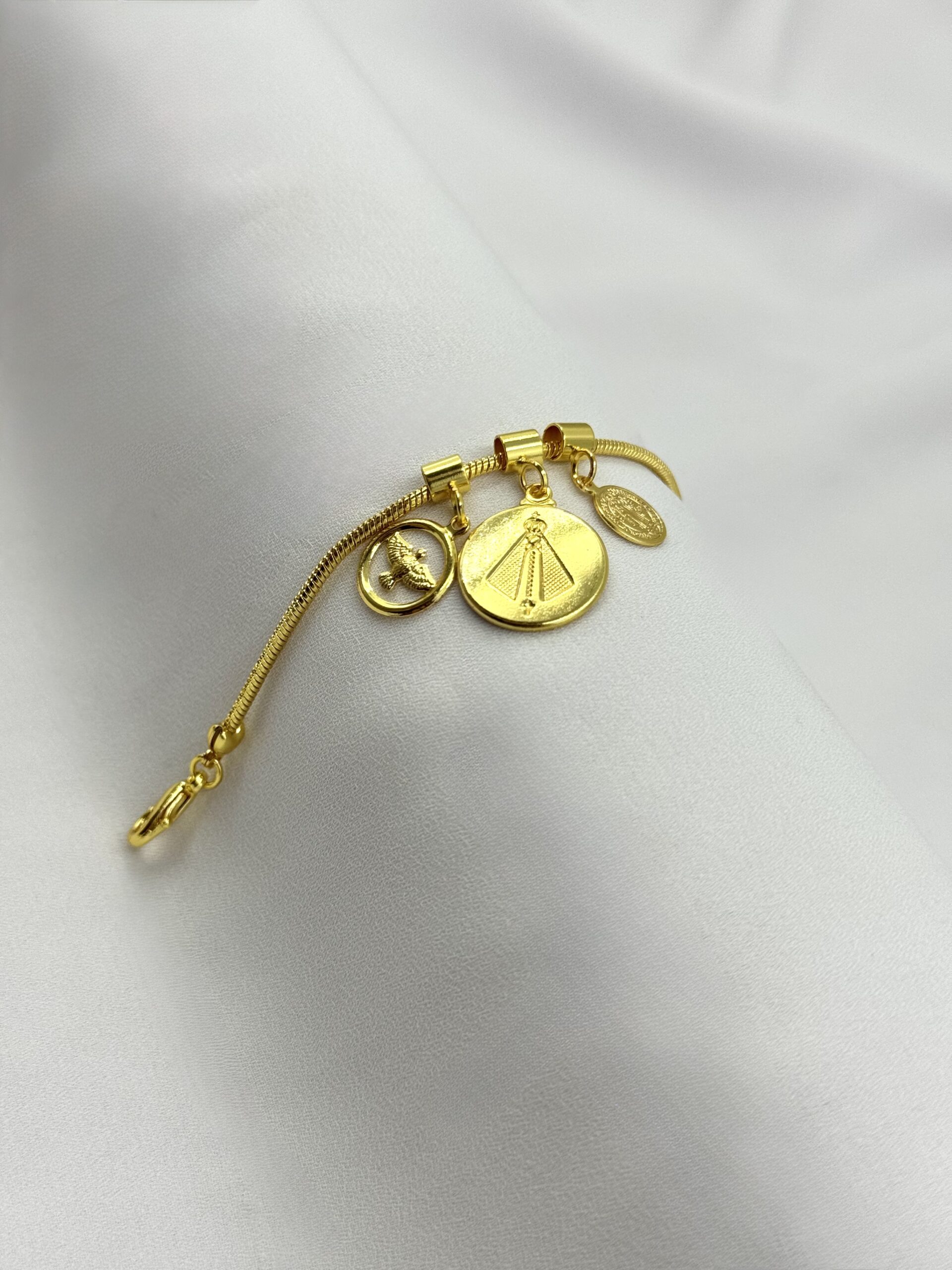 Pulseira De Malha Rabo De Rato Com Pingentes De Medalhas Religiosas