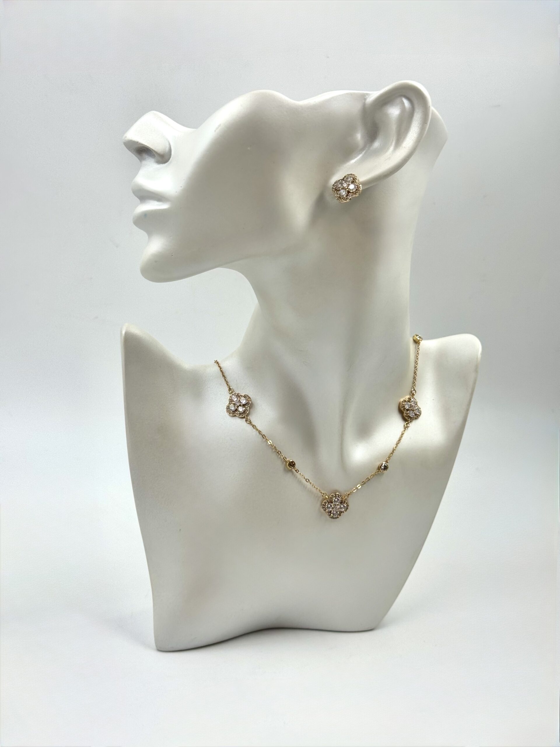 Conjunto Trevo Cravejado