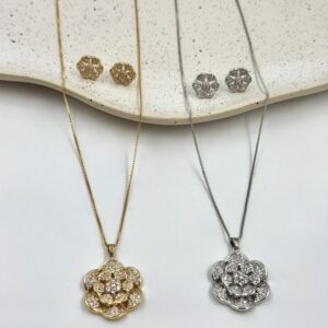 Conjunto Flor Cravejado