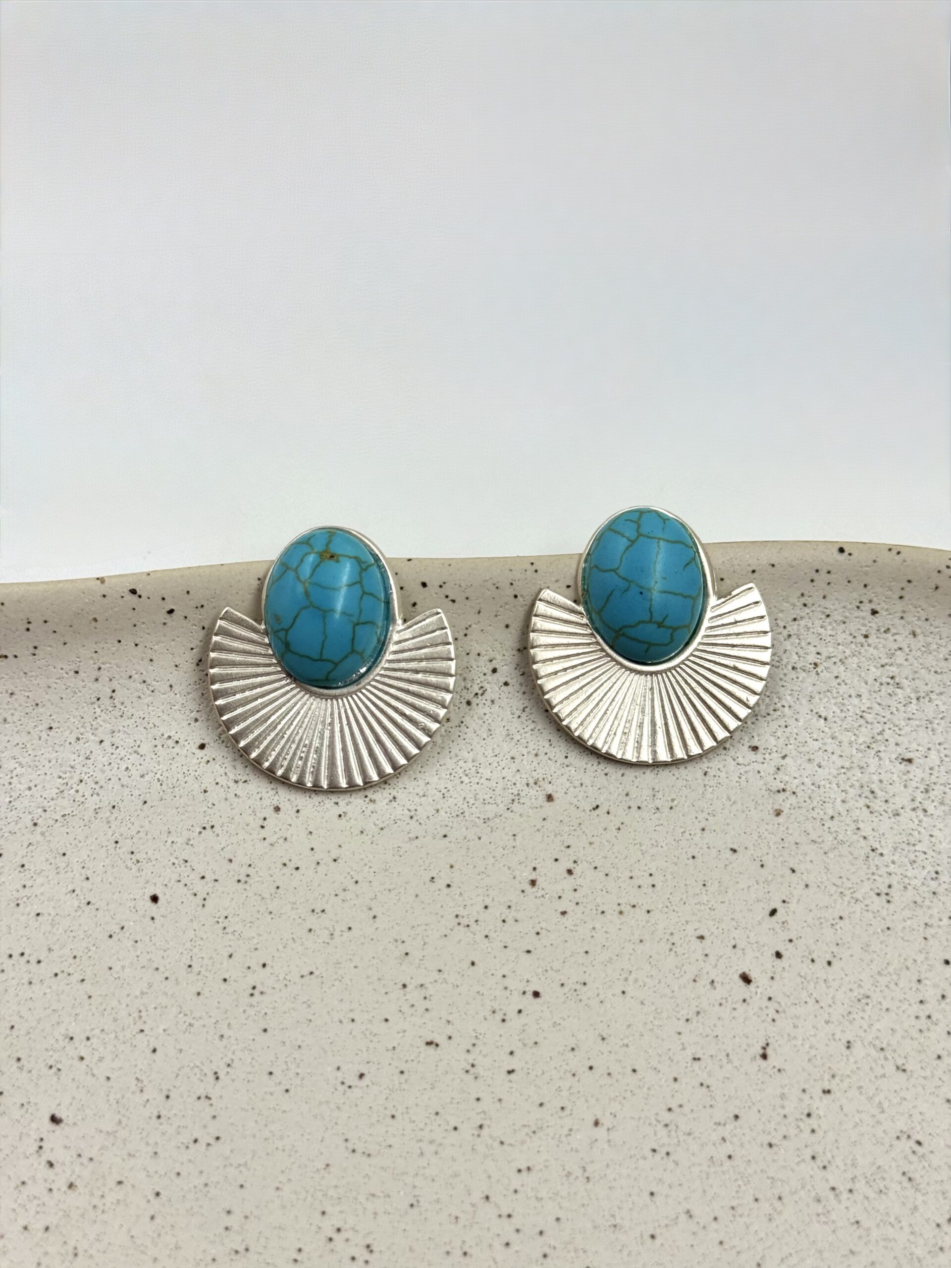 Brinco Oval Turquesa