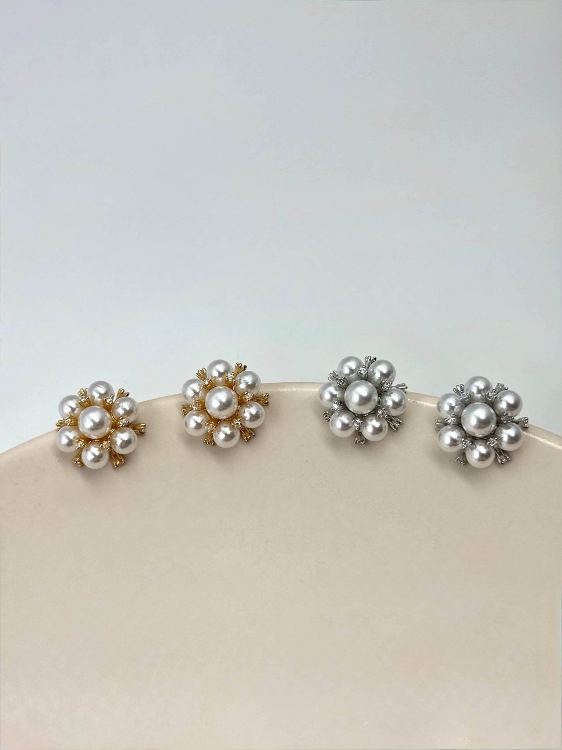 Brinco Flor Pérolas