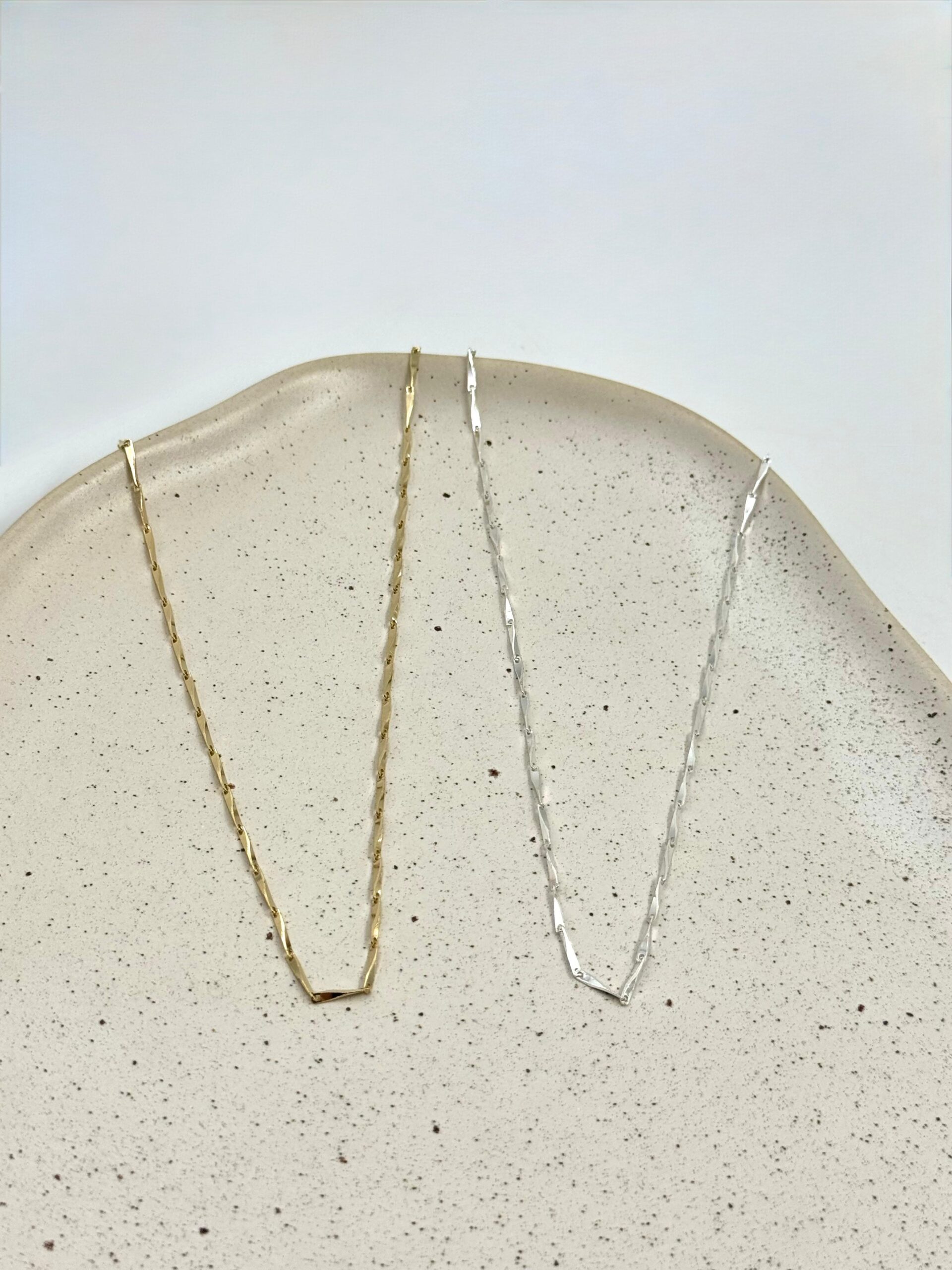 Colar Choker Filetes