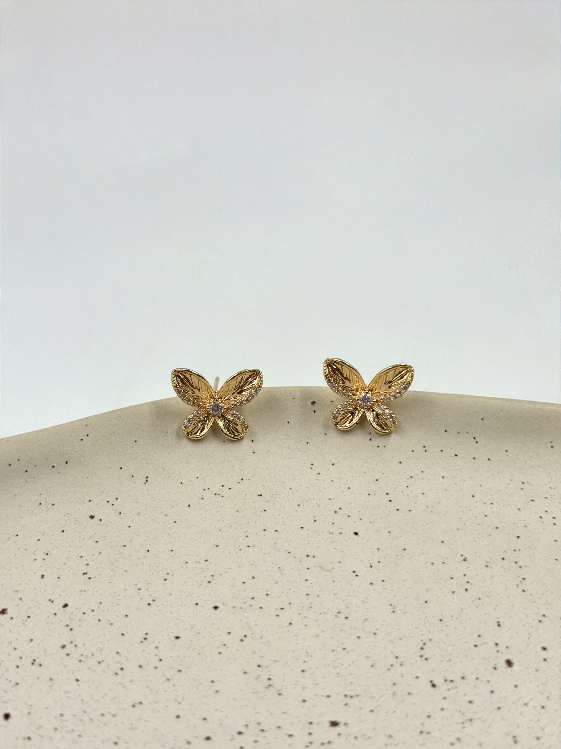 Brinco Borboleta Miolo Cristal