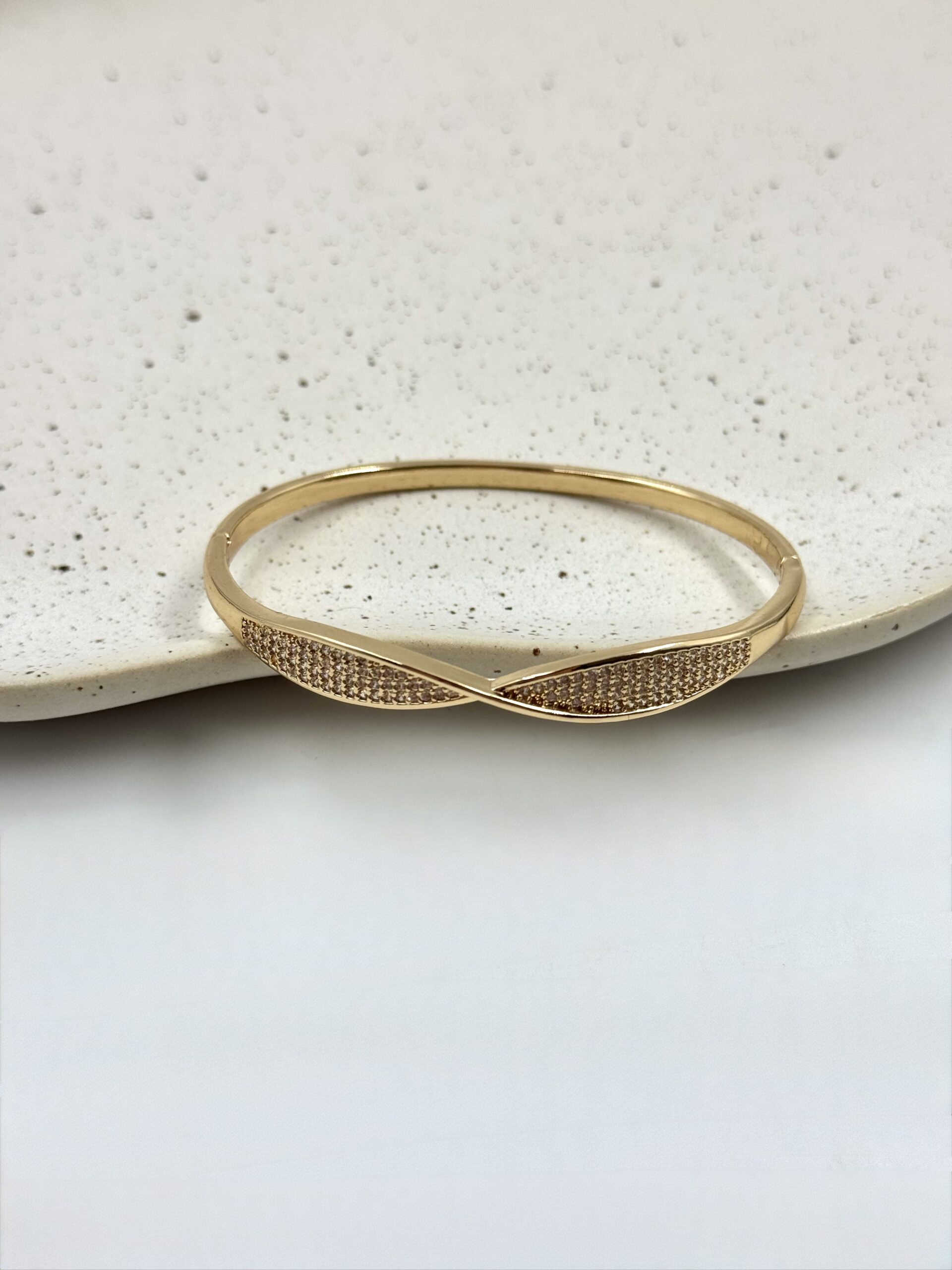 Bracelete Cravejado