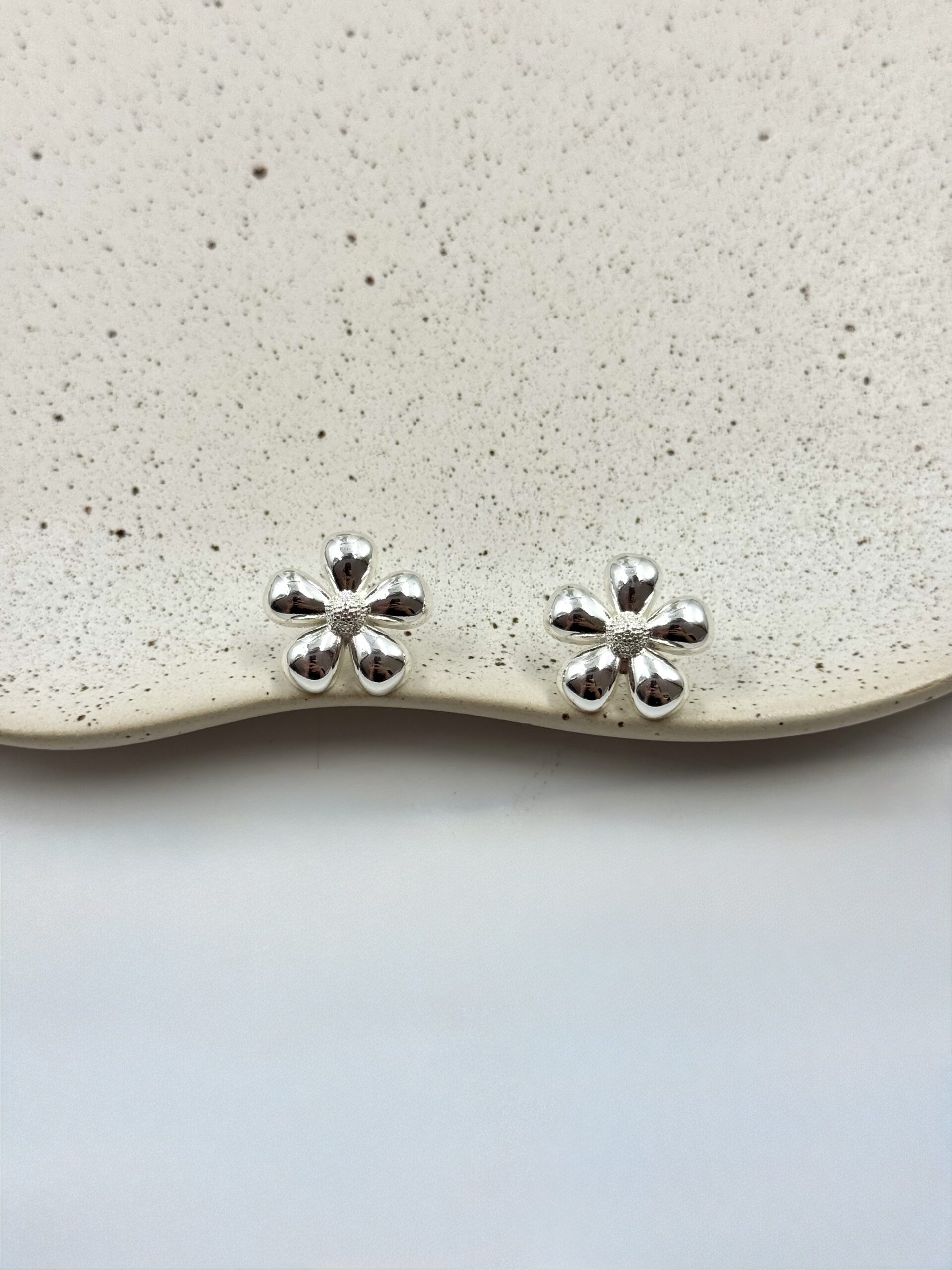 Brinco Flor Lisa